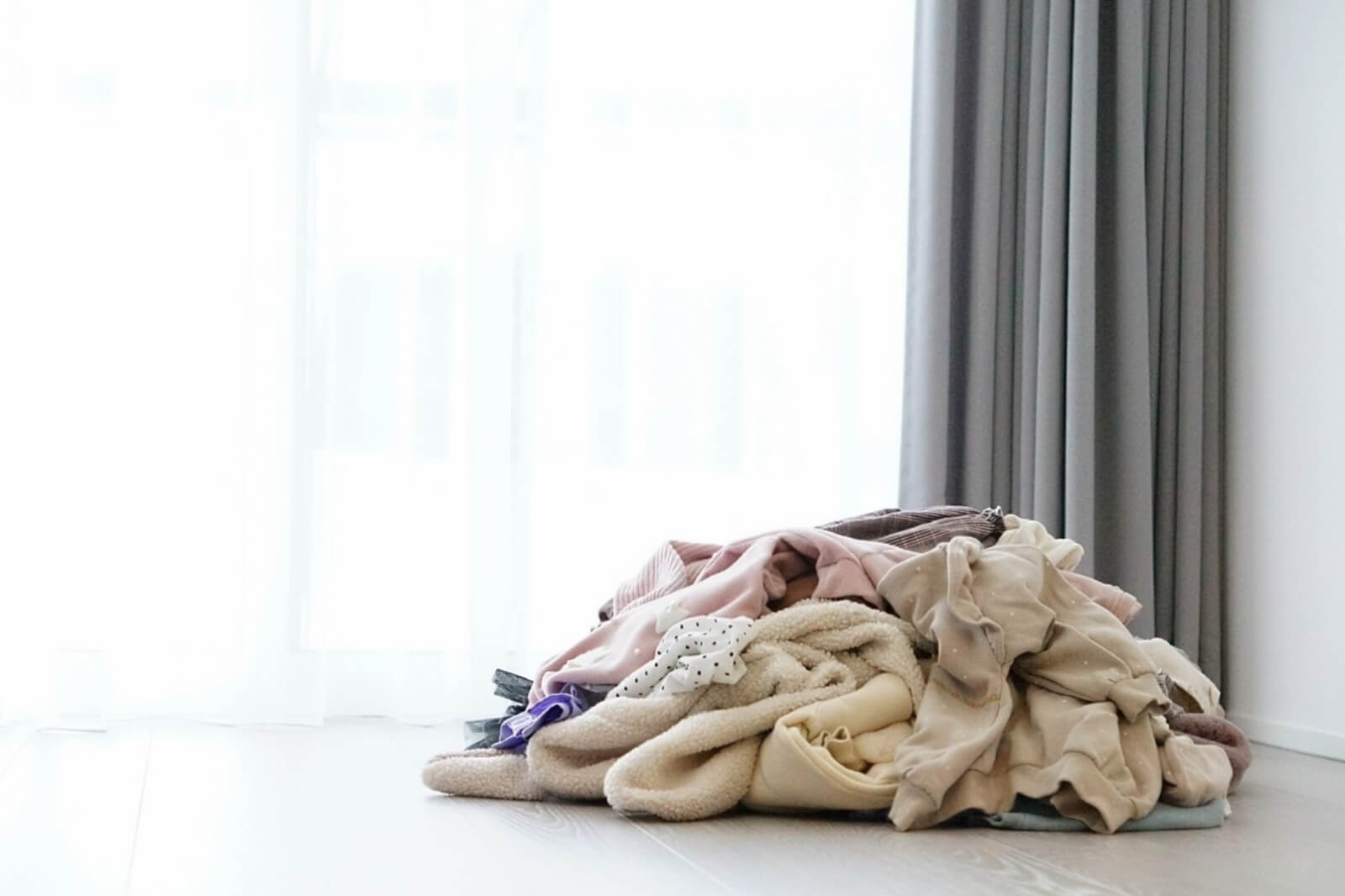 次の季節も着たい？保留ボックスを使ったクローゼット循環術