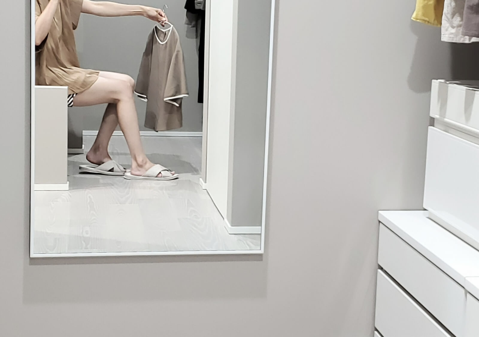 いつか着るは来ない。服を手放す10の基準とマインドセット